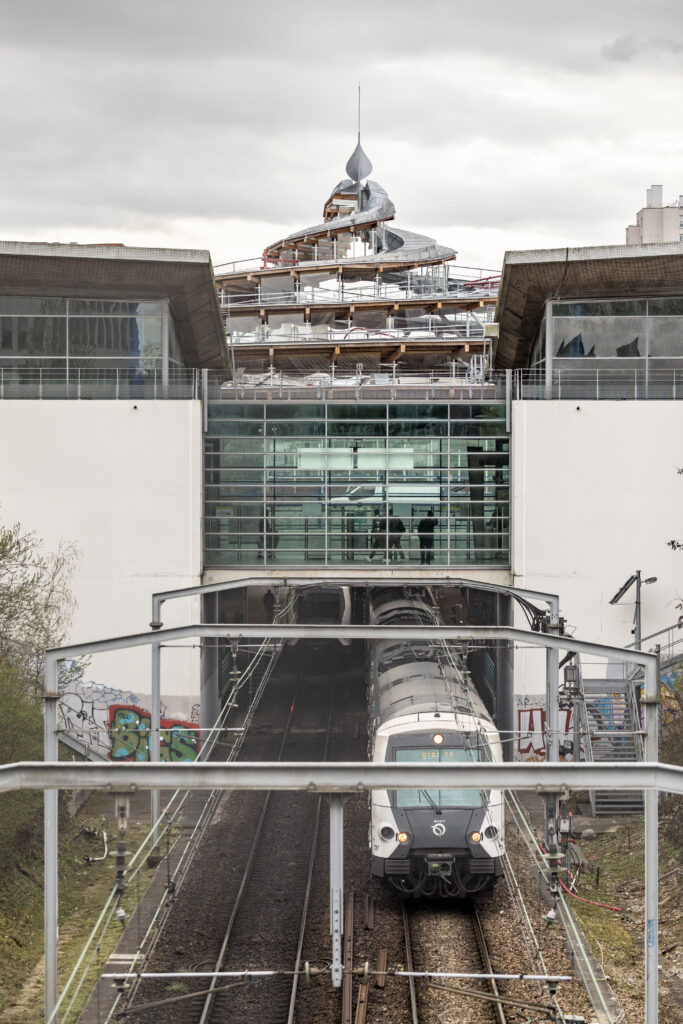 Gare Noisy  Champs émergence de la gare et travaux en cours Cyrus Cornut